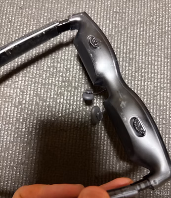 VITURE Luma Ultraの左右にある視度調整ダイヤル